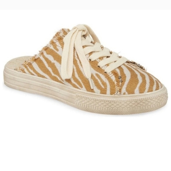 Band of Gypsies Collective Costal Vegan Natural Zebra Woven Canvas Sneaker 6.5 - Picture 3 of 6